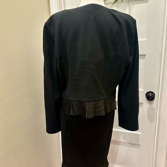 St. John 2 Piece Knit Dress Set with Matching Coat Blazer Cardigan Top Size 16 - Picture 5 of 11